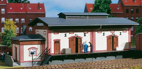 Freight shed<br /><a href='images/pictures/Auhagen/11399.jpg' target='_blank'>Full size image</a>